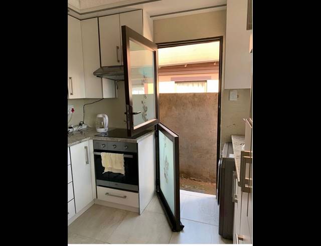 2 BEDROOM HOUSE FOR SALE IN SOSHANGUVE EAST